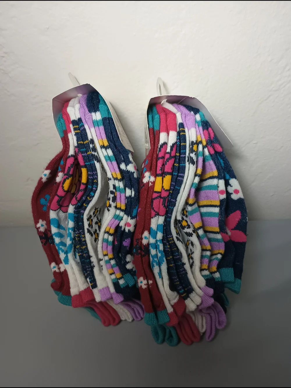 Wonder Nation Girls' No Show Flower Socks (2)